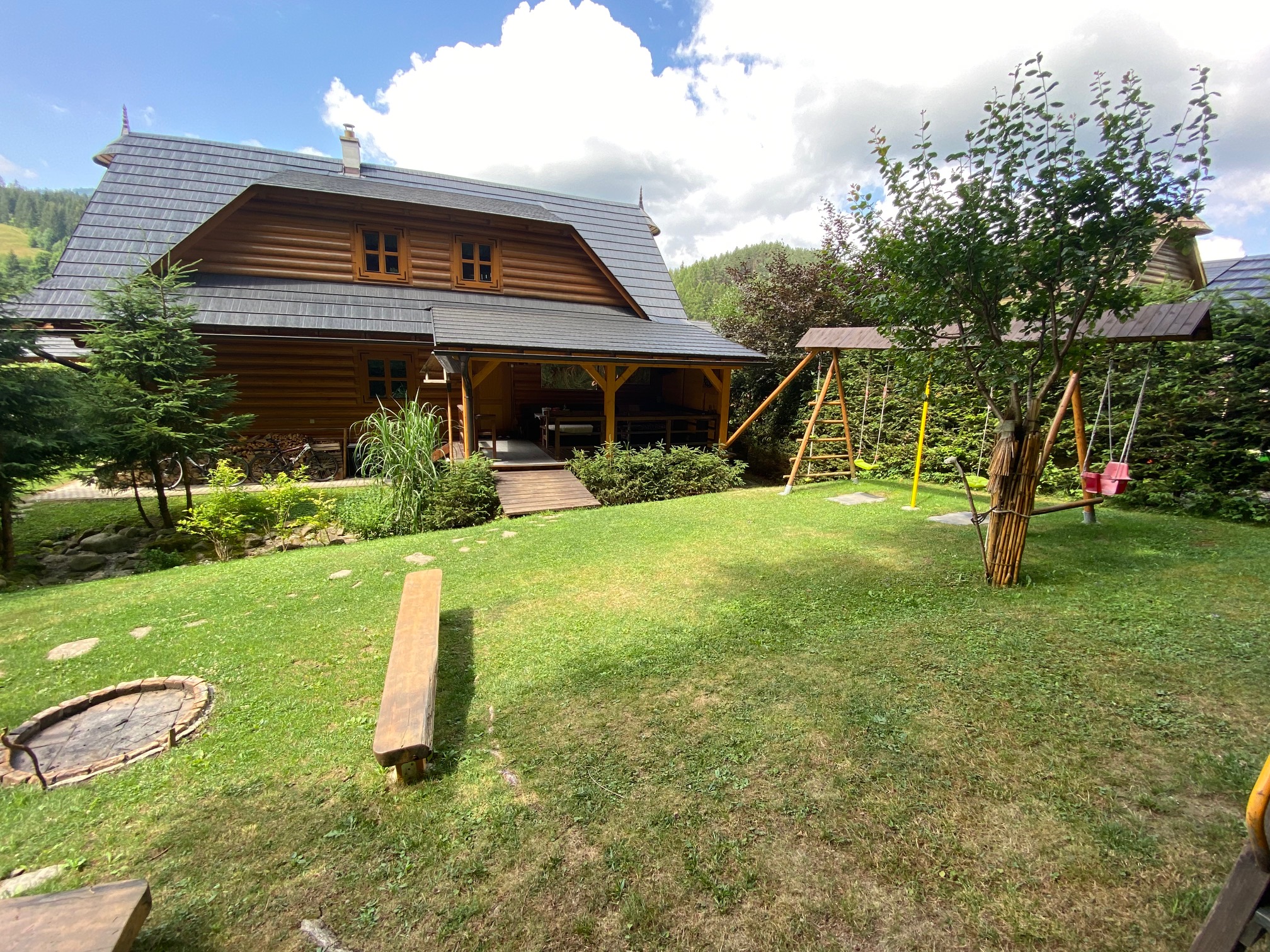 Exterior and garden — IMG_0526