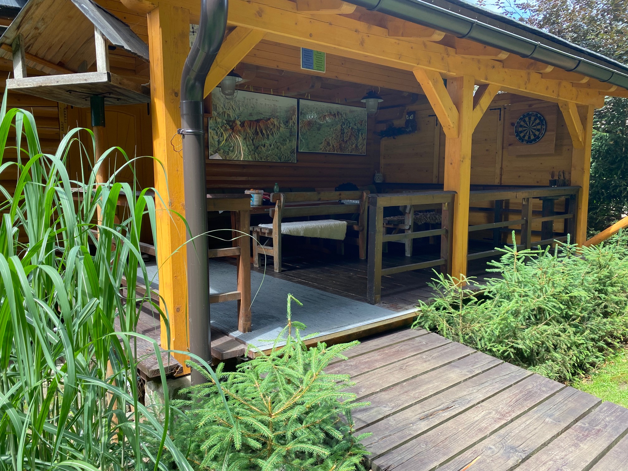 Exterior and garden — IMG_0531-1