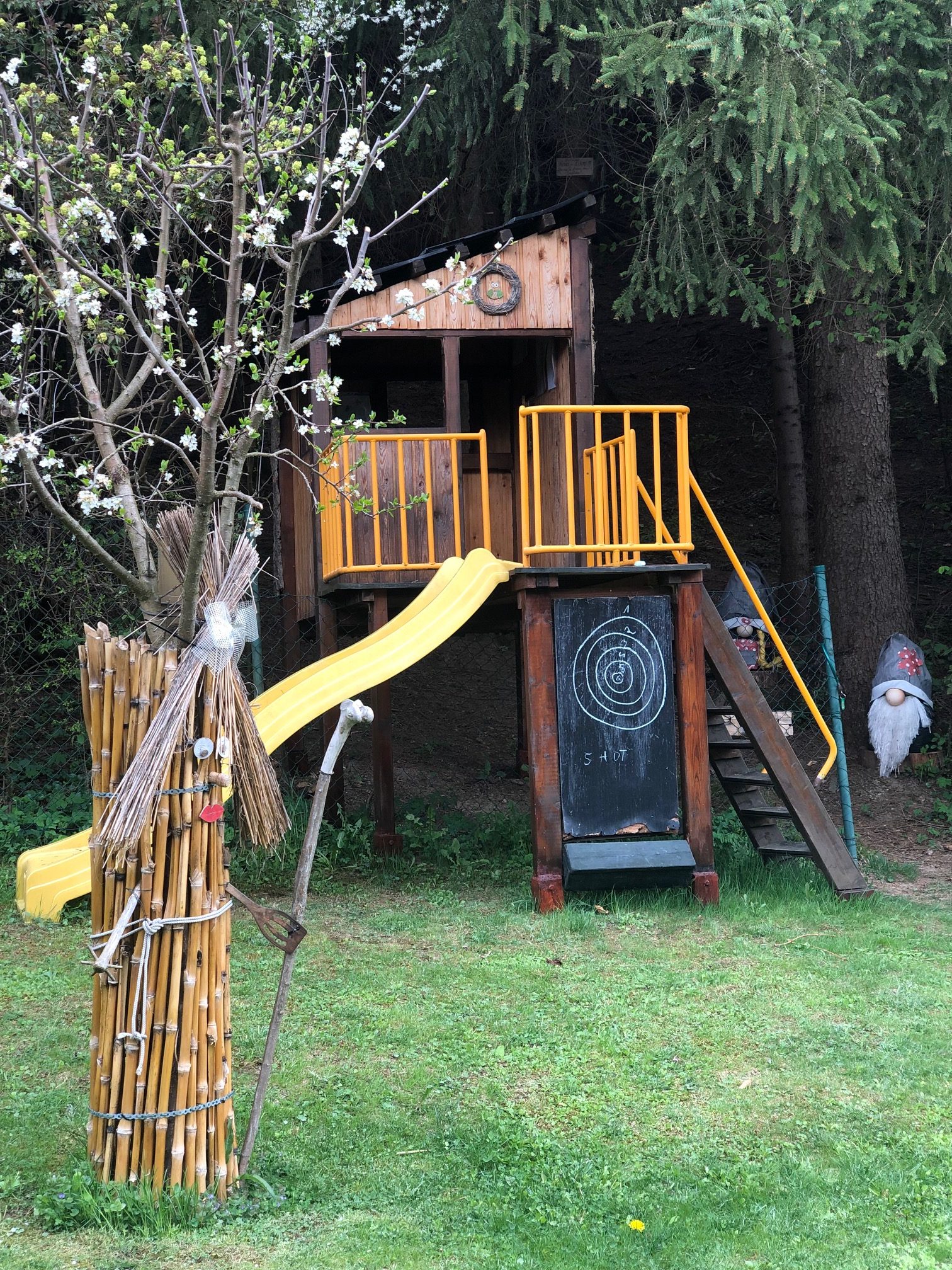 Exterior and garden — IMG_2927-rotated